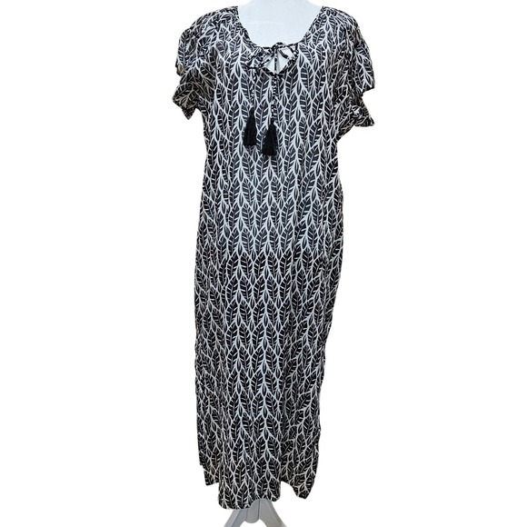 NWT Black/White Rock Flower Paper Tunic Beach Dress Swimsuit Cover‎ Size Small - Picture 1 of 8